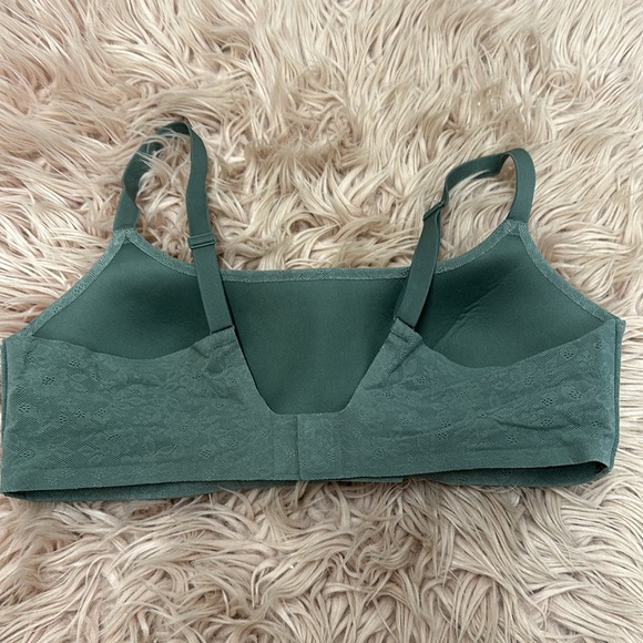 Aerie Smootheez Bra - Picture 2 of 3